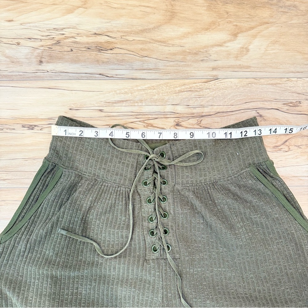 Free People Movement Can't Handle This Shorts Green, Size Small - Picture 7 of 10